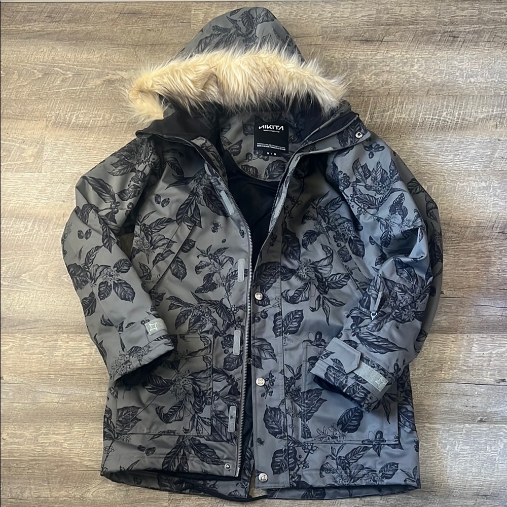 Nikita Ski Snowboard Jacket Size Medium